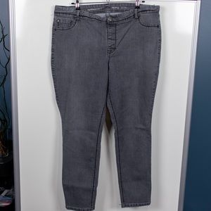 Gray-Black Avenue Denim Jegging Jeans